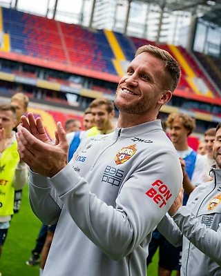 Сегодня день рождения отмечает руководитель отдела нутрициологии клуба Хосе Блеса!