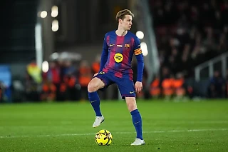 Благодаря великолепной голевой передаче Френки де Йонга «Барселона» избежала фиаско в кубковом матче