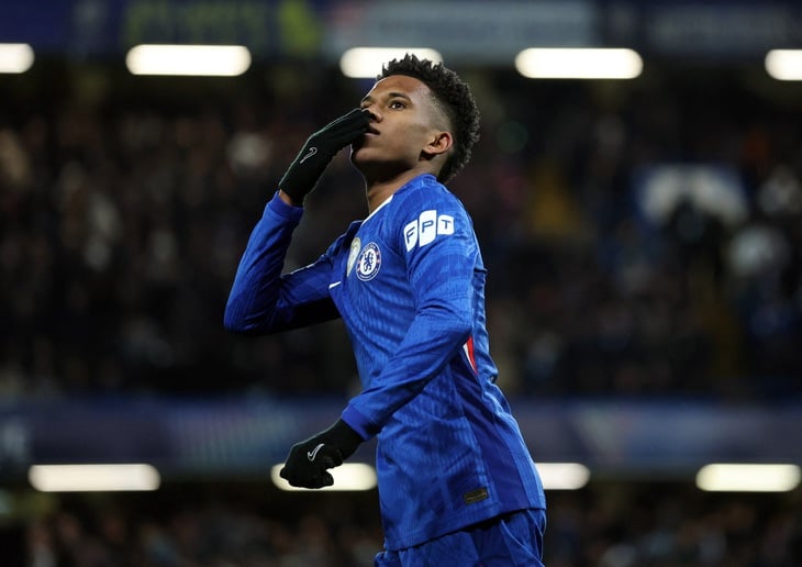 Эстевао затмевает Ямал, «Челси» крупно побеждает «Барсу»