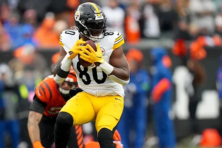 Steelers TE Darnell Washington hit with fine, team's first of season - Yahoo Sports