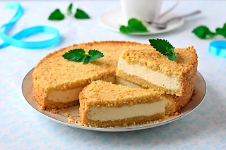 Песочный тарт с творожной начинкой: рецепт