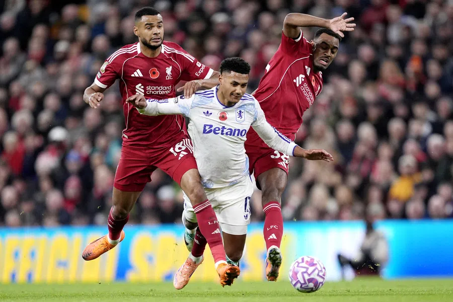 Райан Гравенберх, Вирджил ван Дейк, Арне Слот, Ливерпуль, Мохамед Салах, премьер-лига Англия