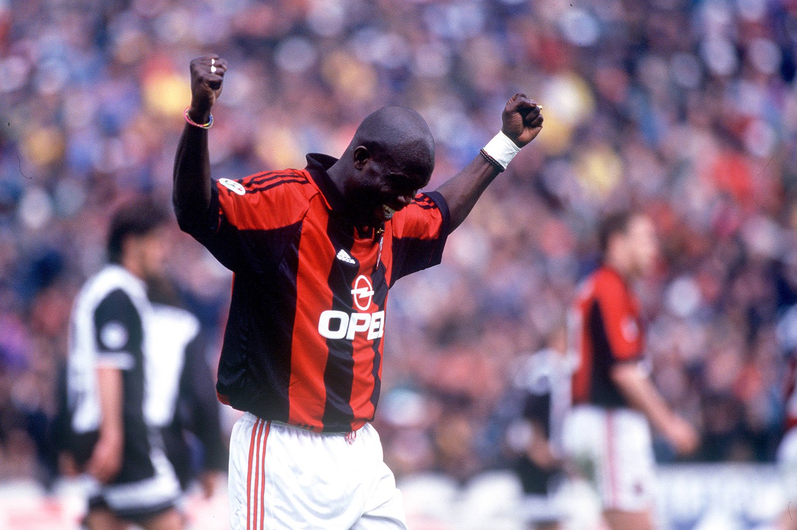 Джордж веа. Weah Milan. Веа Савон.