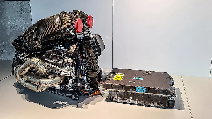 Mercedes V6 hybrid Formula One power unit - Wikipedia