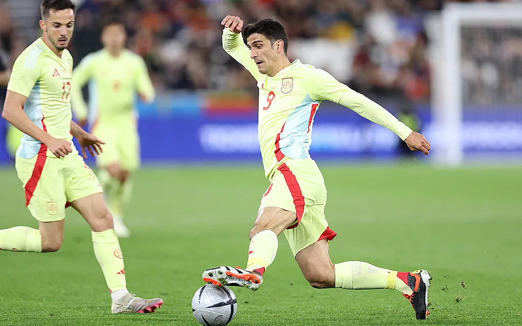 Испания принимает Бразилию в Мадриде. Кто окажется сильнее?