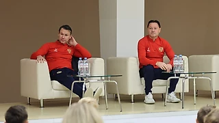 «Черенков — легендарнейший футболист». Аленичев и Титов рассказали о любимых игроках