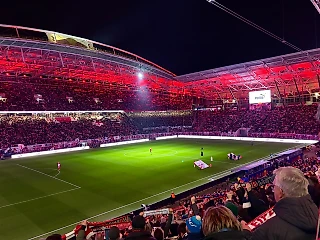 Я побывал на матче РБ «Лейпциг» – и это было великолепно. 40 фото для подтверждения