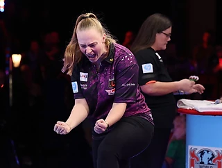 Итоги любительского ЧМ по дартсу: два возрастных рекорда, валлийский язык (что?) и глупая ошибка в жеребьевке