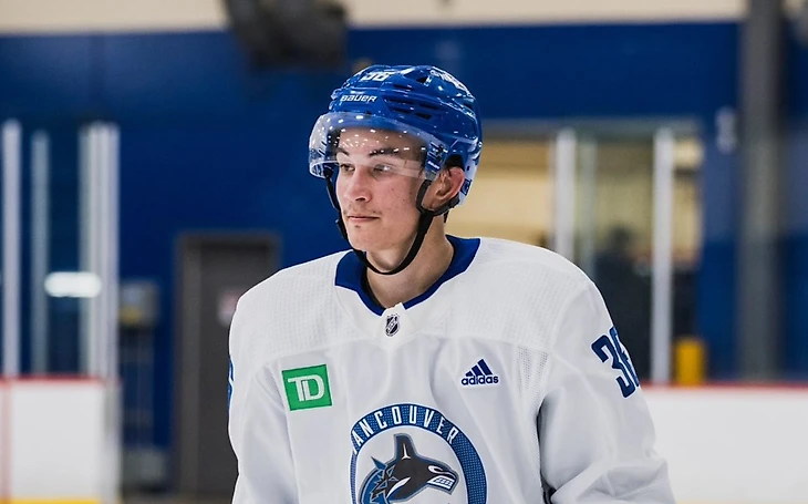 Akito Hirose 'has a smoothness and a swagger' at Canucks development camp – Vancouver Is Awesome