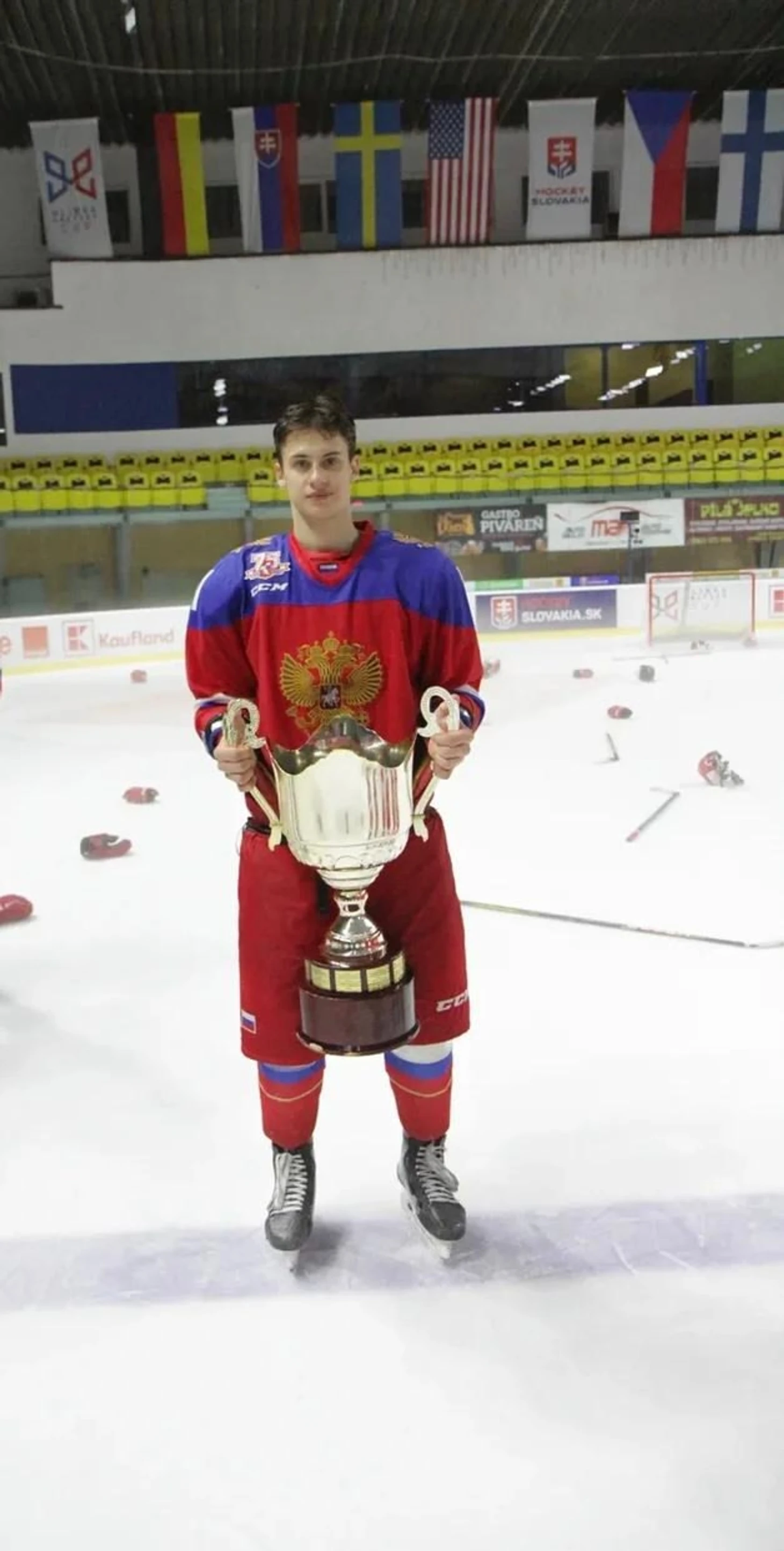 Александр Перевалов: «Стремлюсь показать большее ежедневно, через работу», изображение №7