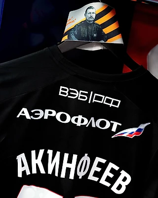 На сегодняшний матч Игорь Акинфеев выйдет в особой капитанской повязке