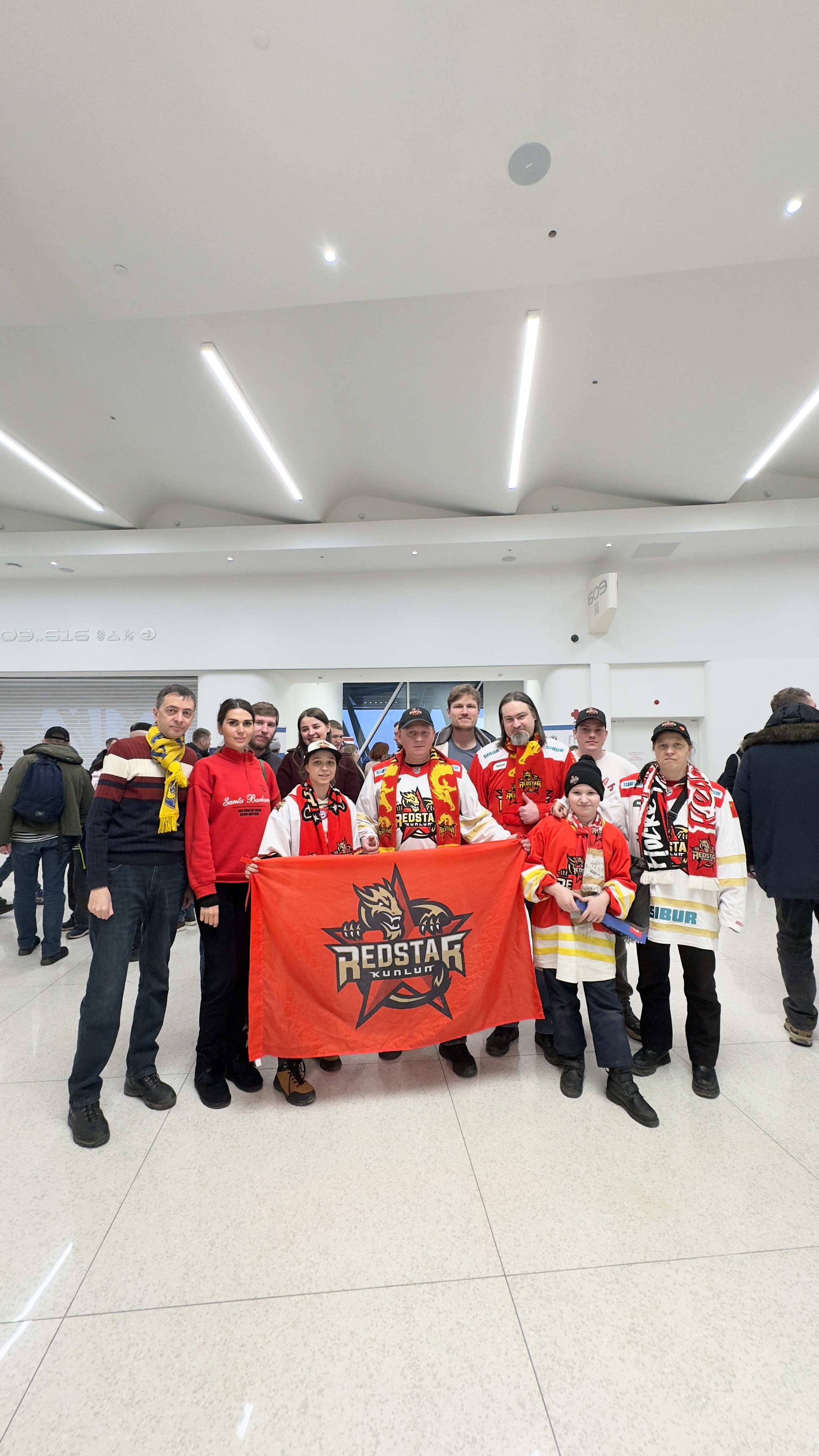 Фотография поста в ленте Поход на СКА-Арену, второй ярус, фанаты «Куньлунь РедСтар»