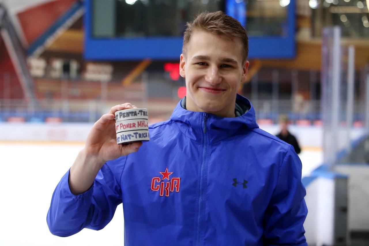 Суперталант из системы СКА забил пять голов за вечер! Он уже установил несколько рекордов в МХЛ