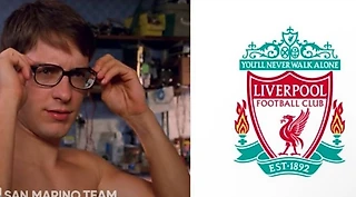Все смеются над «Ливерпулем» – даже Сан-Марино! Твиттер-аккаунт сборной запостил мем про команду Слота 😐