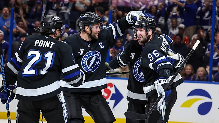 Кучеров признан первой звездой победного матча НХЛ против «Анахайма»