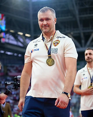 Сегодня день рождения отмечает шеф-повар команды Евгений Ященко!