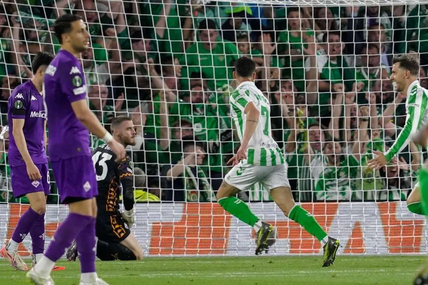 Fiorentina's David de Gea looks on after Real Betis loanee Antony scores during the Conference League semi-final first-leg match