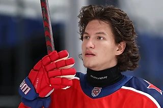 16-летний Назар Привалов – главное открытие сезона МХЛ: оформил два хет-трика, мечтает сыграть против Овечкина