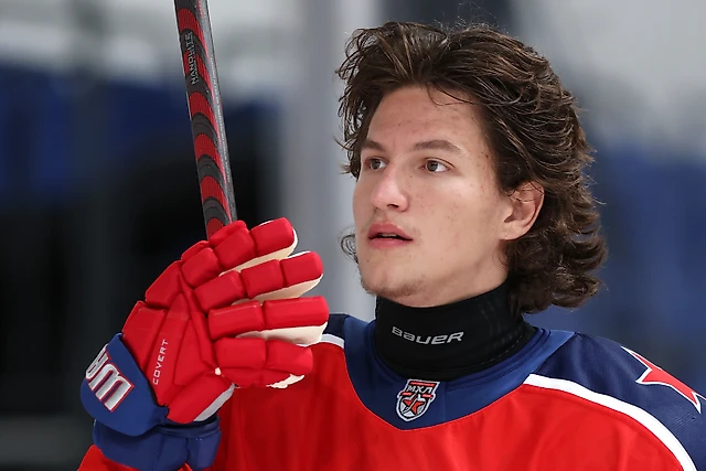 16-летний Назар Привалов – главное открытие сезона МХЛ: оформил два хет-трика, мечтает сыграть против Овечкина