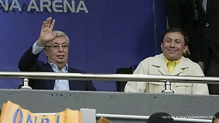Геннадий Головкин и президент Токаев на матче отбора ЕВРО 2024 Казахстан - Северная Ирландия