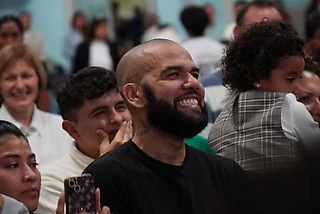 Дани Алвес купил из третьей португальской лиги: и хочет возобновить карьеру, чтобы спасти клуб от вылета!