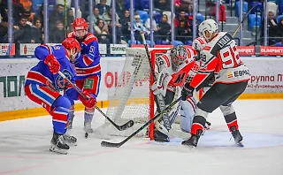 Разогрев перед матчем. АКМ — «Металлург»