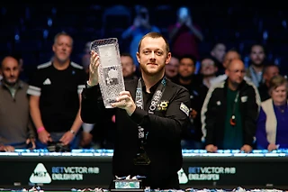 Марк Аллен в 7-часовом блокбастере вырвал победу у Чжоу Юэлуна на English Open