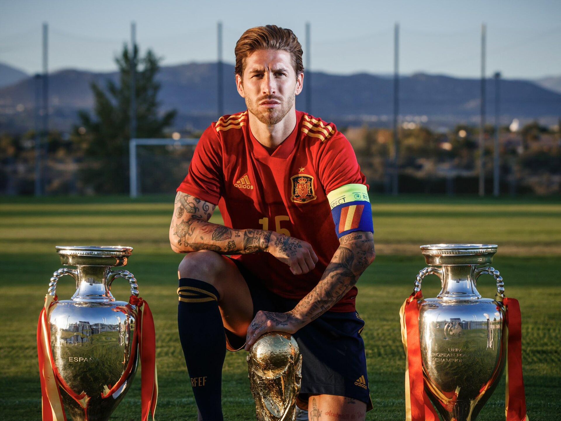 История. Футбольный Золотой Клуб