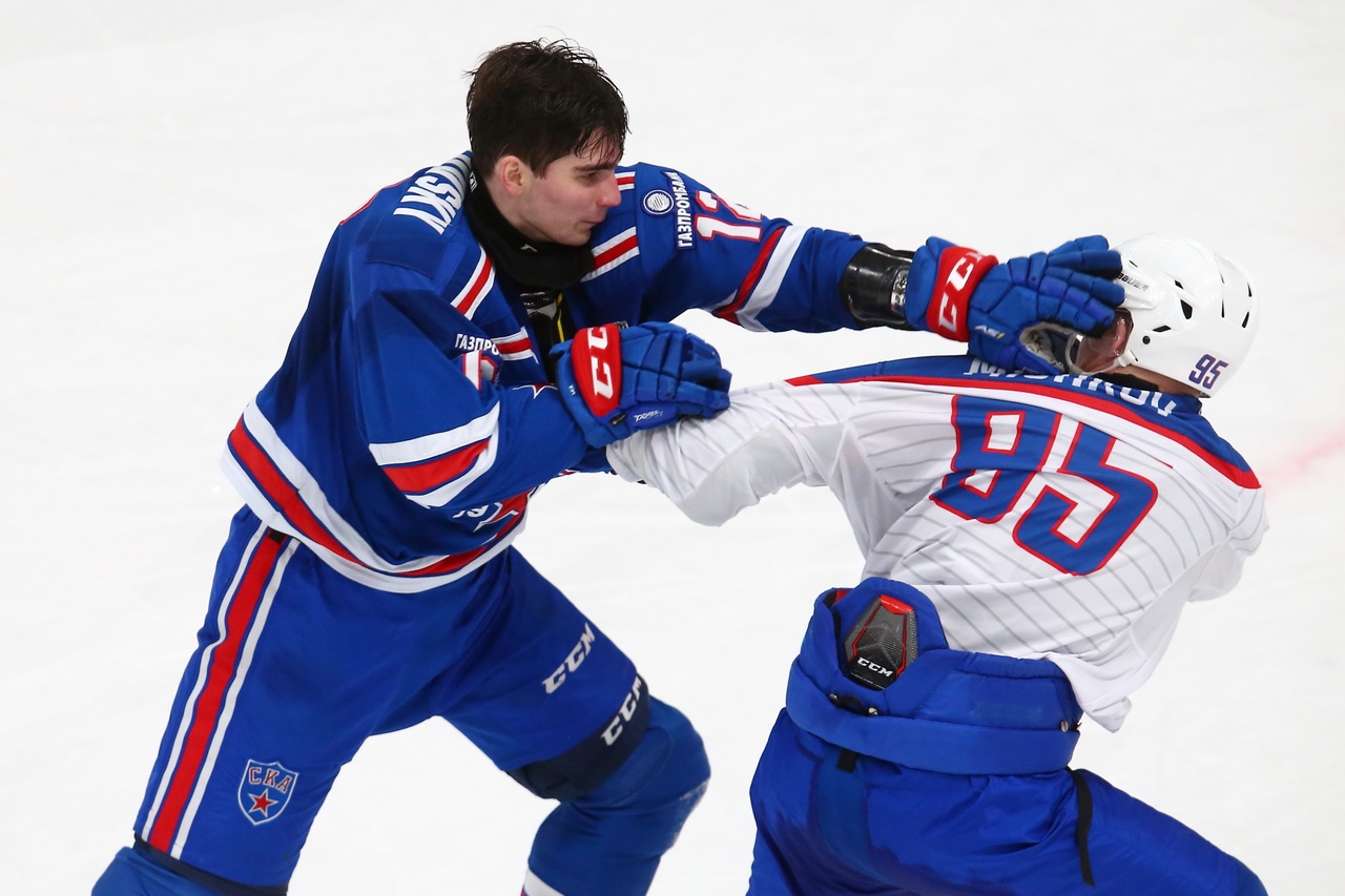 «Уходил со льда после драки с Мичковым – VIP-ложа мне стоя аплодировала». Проспект СКА, готовый к новому вызову