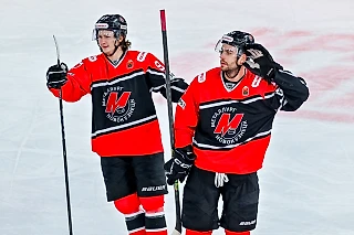 Месяц подписаний, расторжений и очередных побед: итоги октября для «Металлурга»