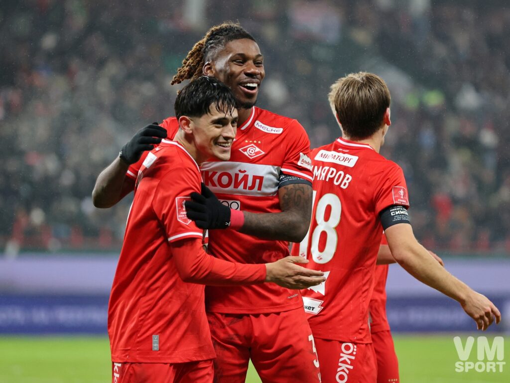 Пабло Солари и Кристофер Ву. ФК Спартак