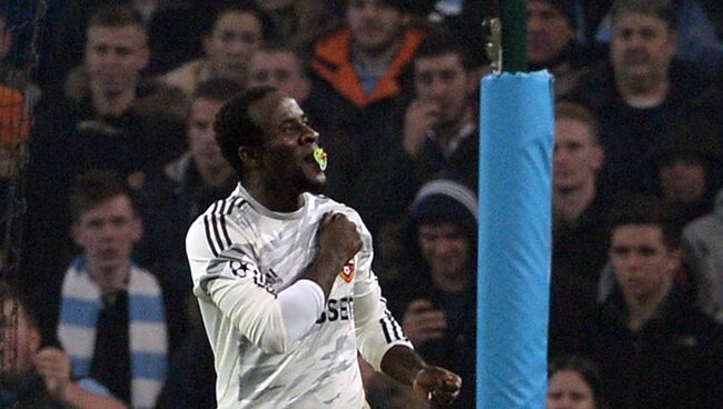 Думбия поздравил дочь с днем рождения, забив гол 