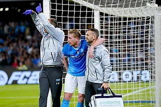 Три повреждения, два пенальти и команда Конте без чистого форварда. Разбор матча «Наполи» – «Интер»