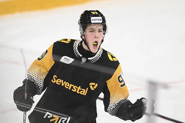 Интервью с нападающим Северстали Михаилом Ильиным о письме ФХР президенту ИИХФ Люку Тардифу и победе в матче со СКА – Чемпионат