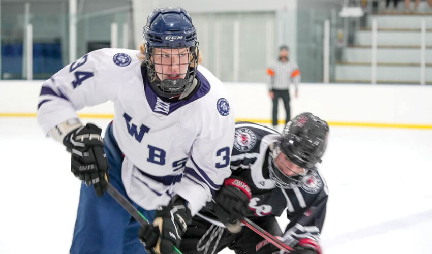 Фотография поста в ленте Он из Молдовы, его рост — 214 сантиметров, и он идёт к NHL. Что происходит с Александром Кармановым сегодня?