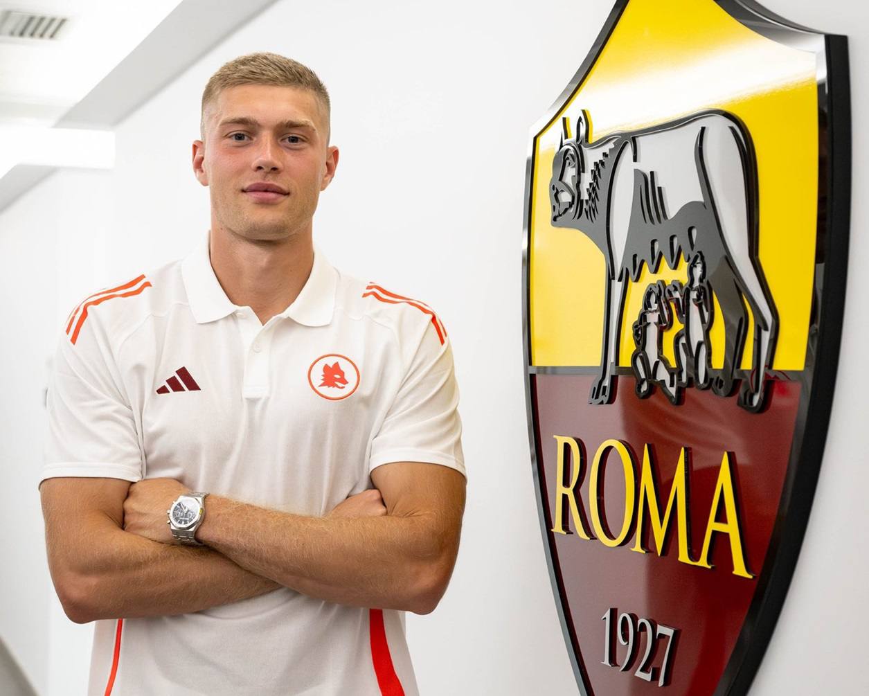 «Я — Артём Довбик. Обычный парень». Кто такой новичок «Ромы»