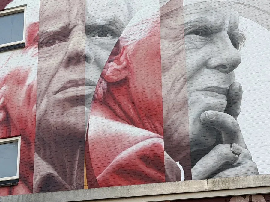 Роттердам красиво почтил память Лео Бенхаккера