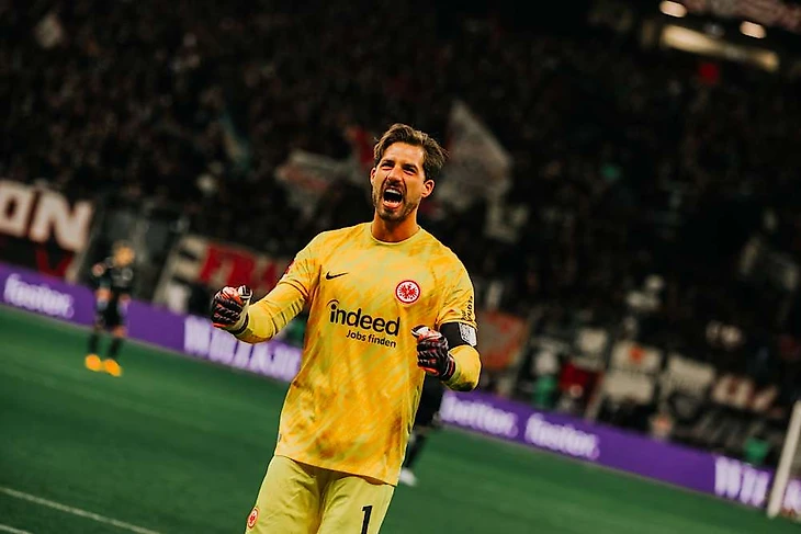 Mainova Player of the Month | November | Kevin Trapp – Eintracht Frankfurt Pros
