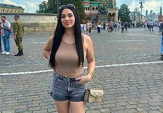 Камила – девушка хавбека «Оренбурга» Томпсона. Недавно у пары родился сын, а ведь в 2023-м чилийца обвиняли в попытке ее убить!