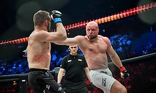 Белаз снова сотворил сенсацию: на сей раз белорус остановил легендарного Шлеменко