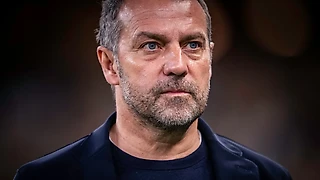 Флик не доверяет одному игроку. Хочет нового футболиста для успеха в ЛЧ