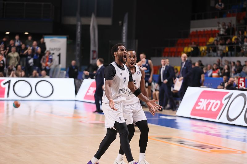 «Енисей» — «Зенит». Ноябрь встретил нас сенсацией