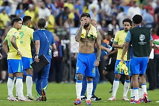 Вылетели и не особо расстроились. Как Бразилия перестала мучить себя и своих фанатов