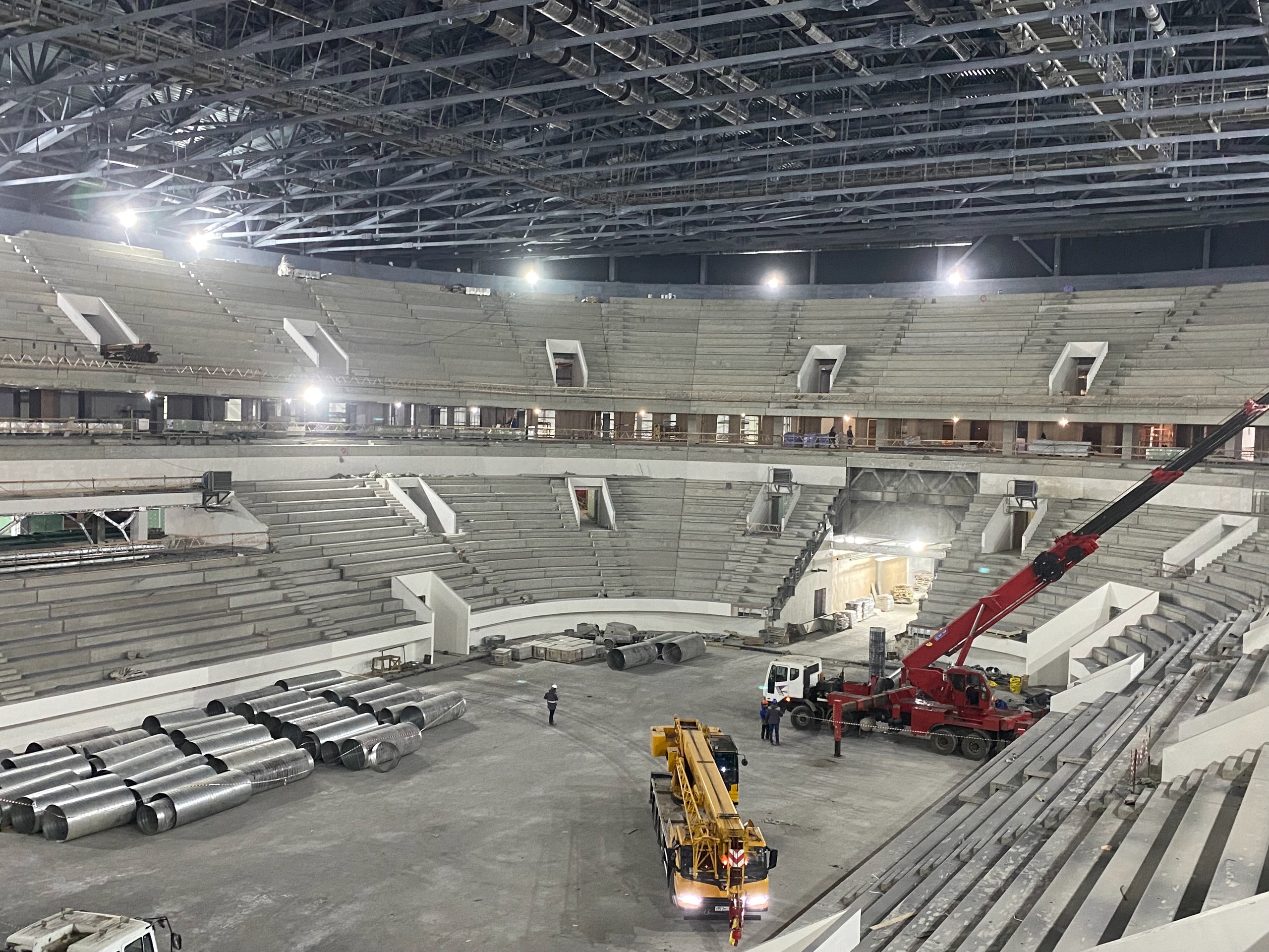 Готовность на 75%. Будущий хоккейный дом «Торпедо». Каким он будет? Репортаж с места строительства