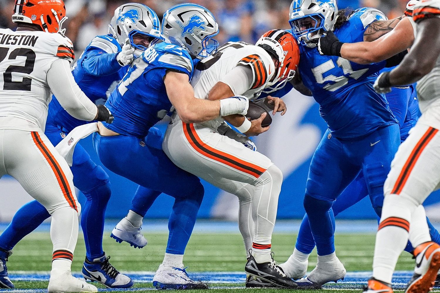 Bench Joe Flacco Immediately' -- Ex-NFL LB Slams Browns' 'Disgraceful' Decision To Not Start Shedeur Sanders or Dillon Gabriel