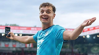 «Барселона» интересуется одним из лучших бомбардиров Бундеслиги. Кто такой Фисник Аслани?