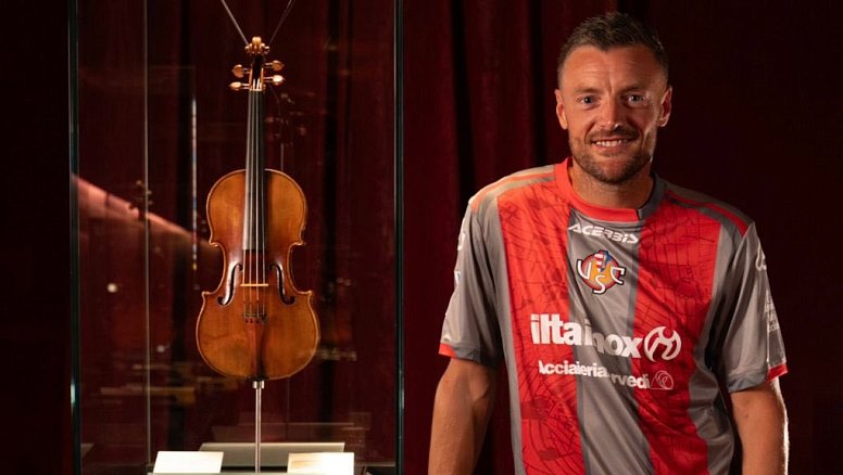 Джейми Варди дал первую пресс-конференцию в качестве игрока «Кремонезе»