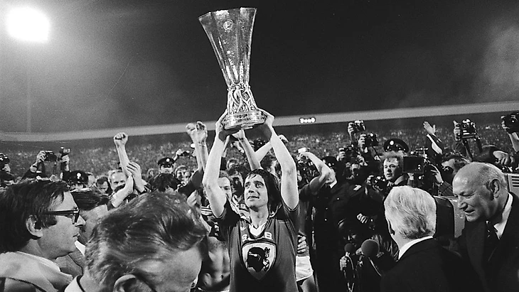 Pallone in Soffitta – Willy van der Kuijlen (1946-2021),