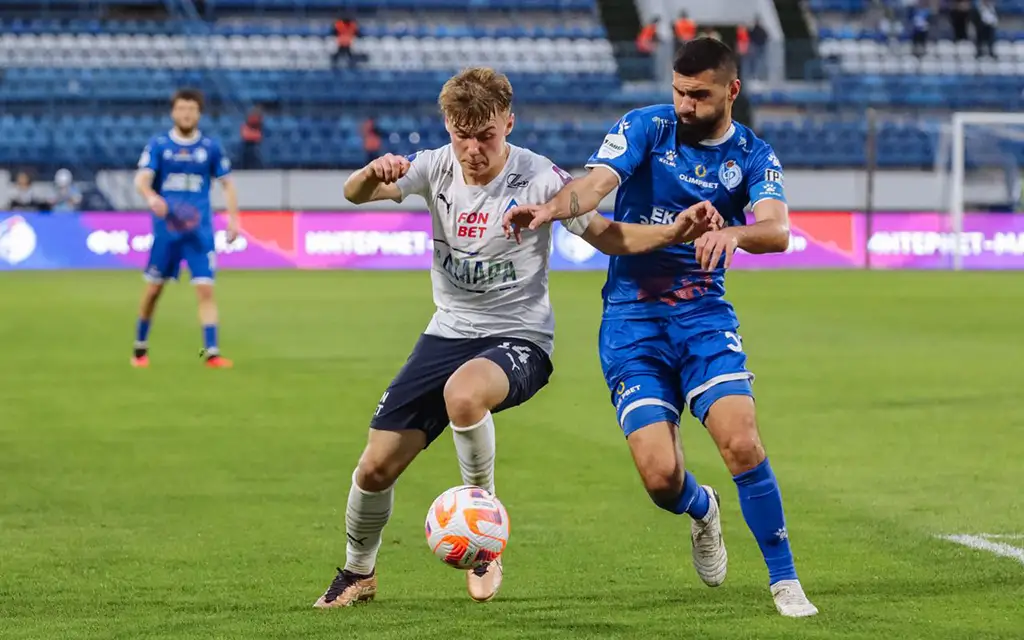 «Крылья Советов» и «Факел» обитают на дне таблицы. Изменит ли что-то их очная встреча?