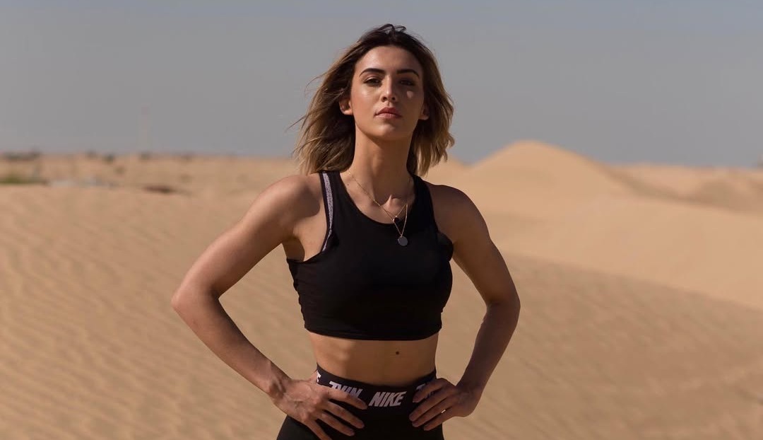 Хели – жена защитника «Спартака» Александра Джику. Пишут, что из-за нее он хочет вернуться в Стамбул